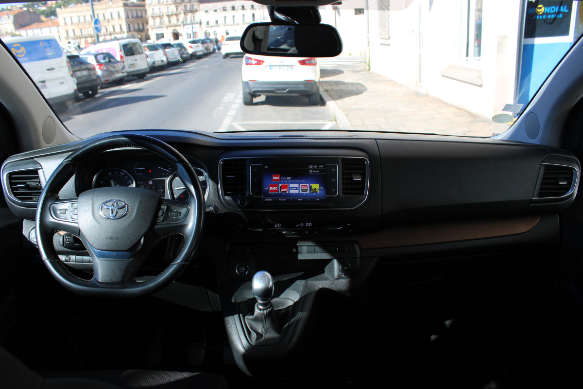 Toyota PROACE Verso — 10