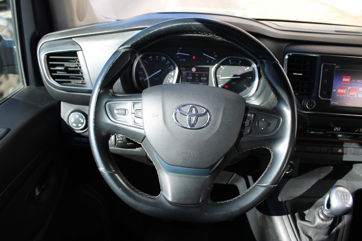 Toyota PROACE Verso — 17