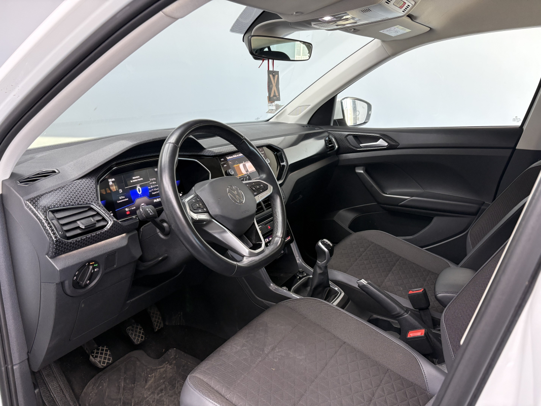 Volkswagen T-Cross — 10