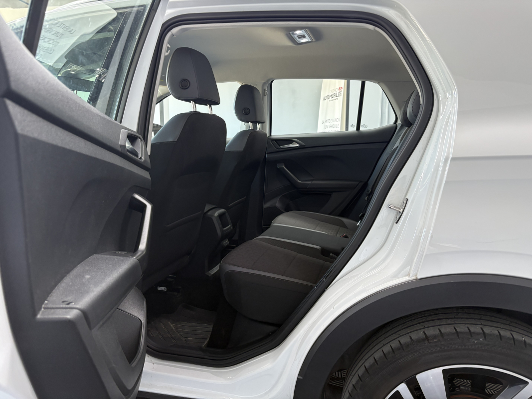 Volkswagen T-Cross — 20