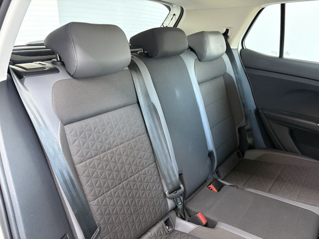 Volkswagen T-Cross — 18