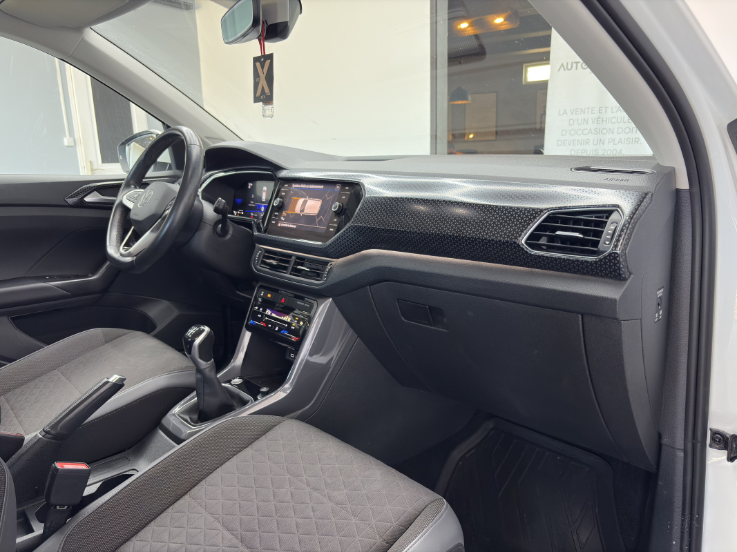 Volkswagen T-Cross — 15