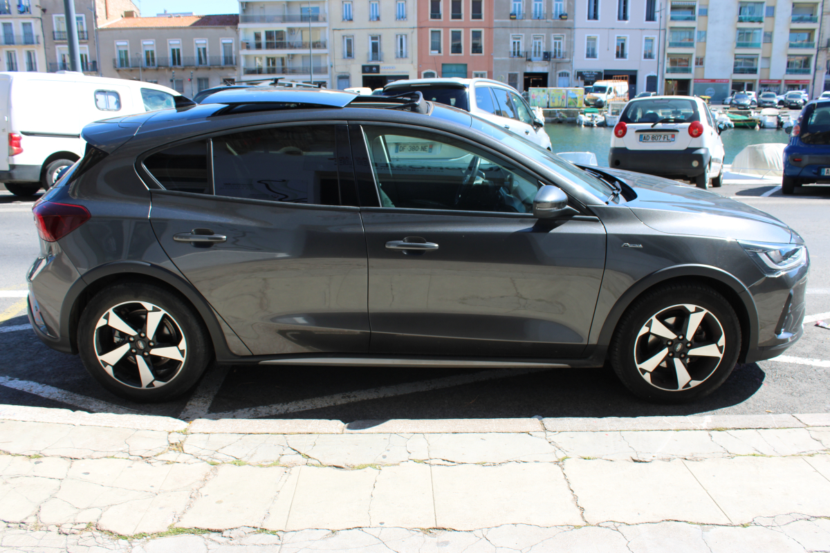 Ford Focus — 4