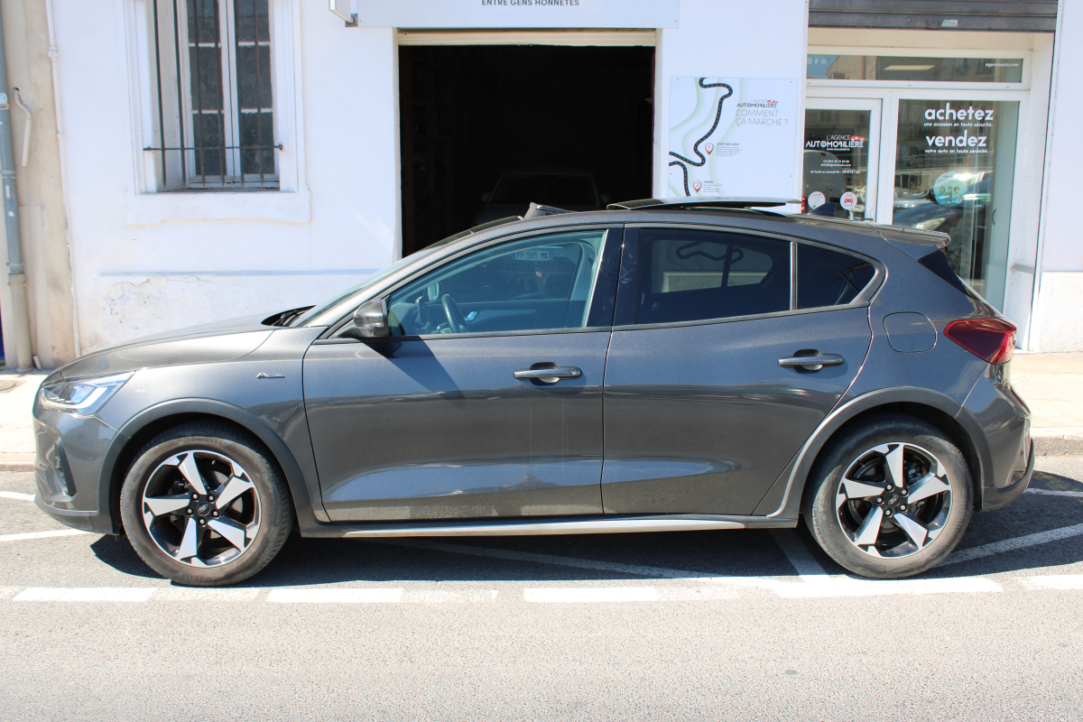 Ford Focus — 8