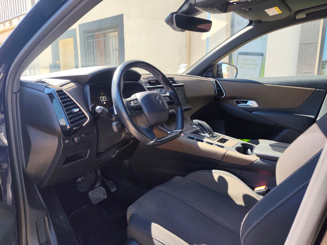 DS DS7 CROSSBACK — 11