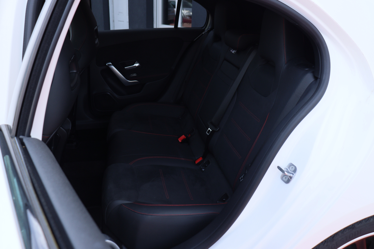 Mercedes Classe A — 18
