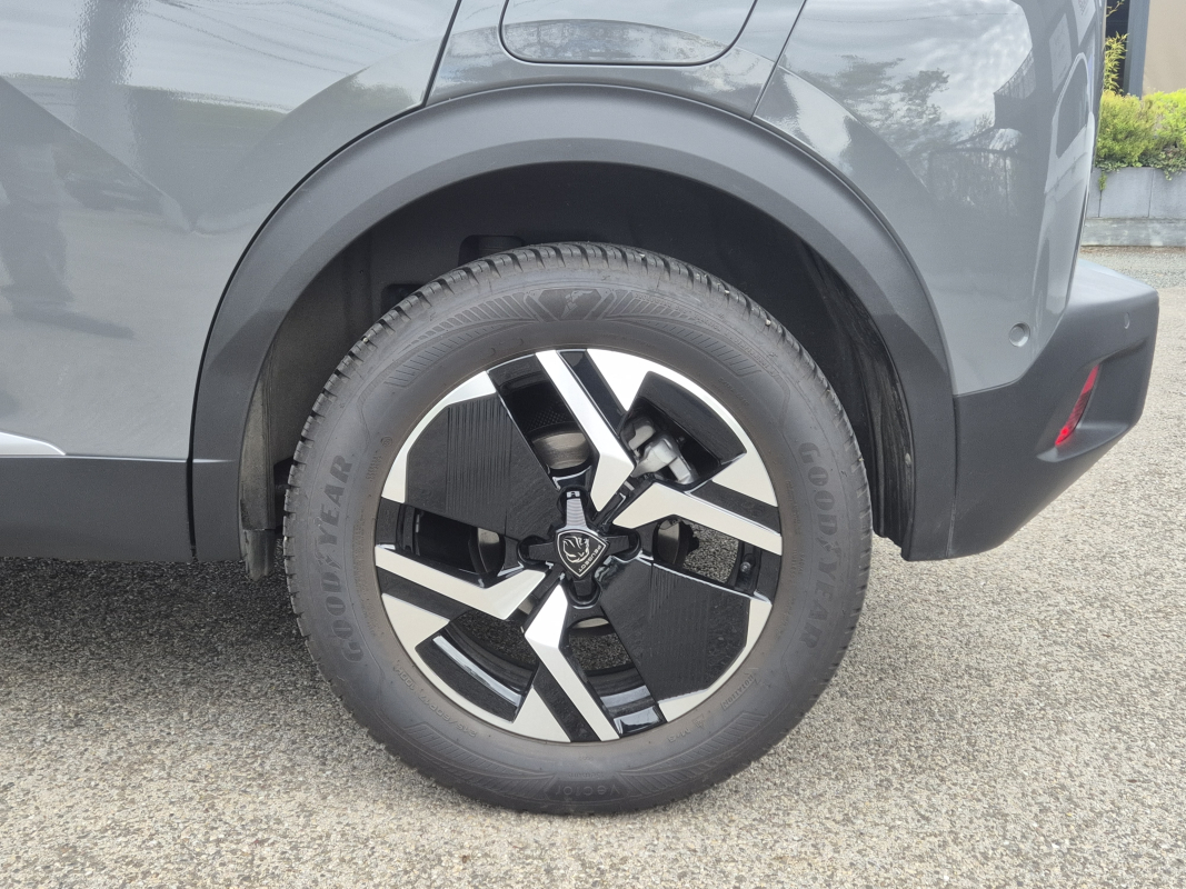 Peugeot 2008 — 27