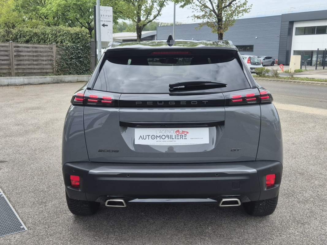 Peugeot 2008 — 7