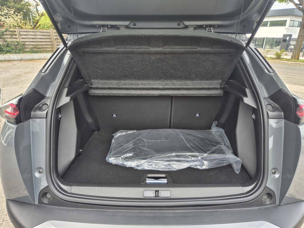 Peugeot 2008 — 24