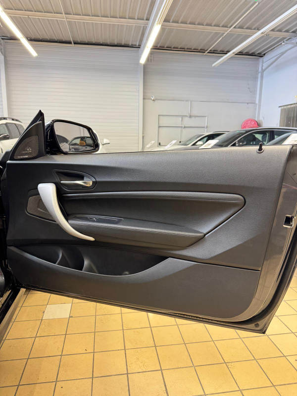 Bmw Série 2 Cabriolet — 32