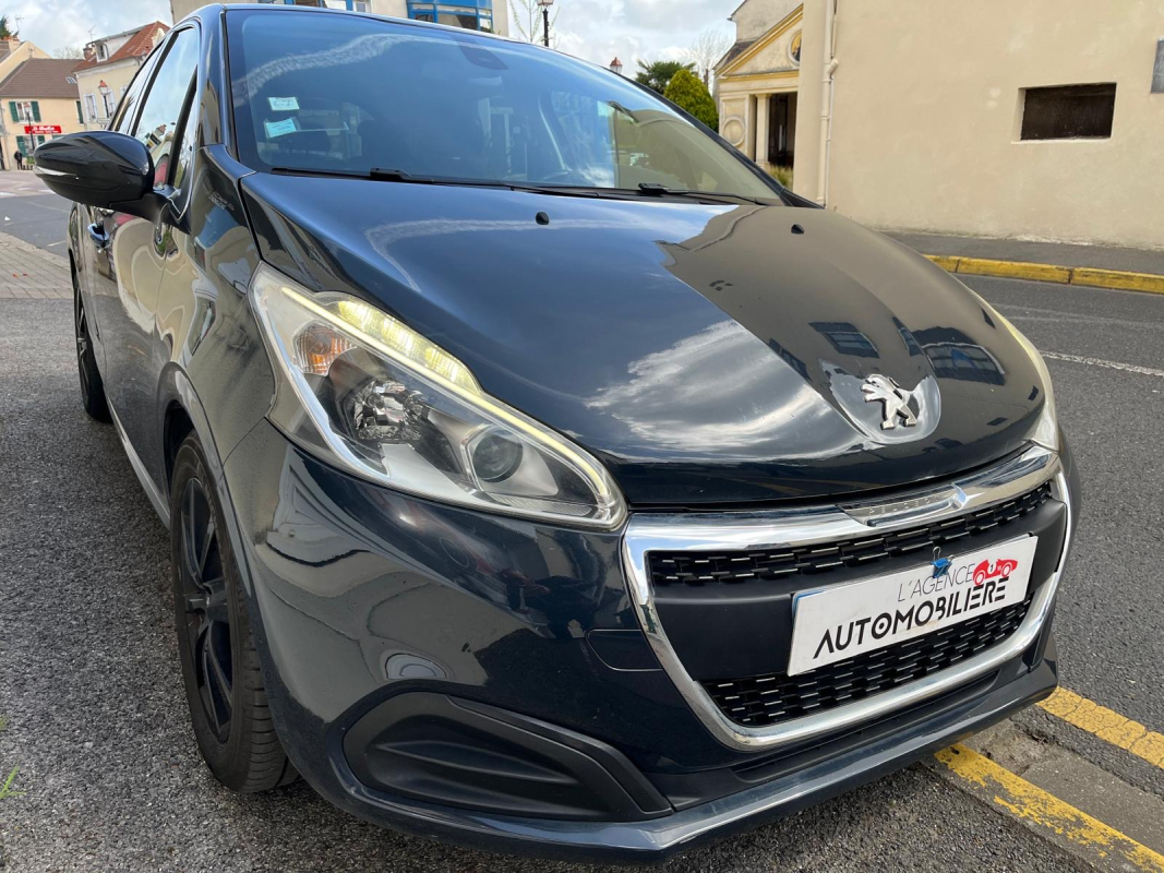 Peugeot 208 — 3