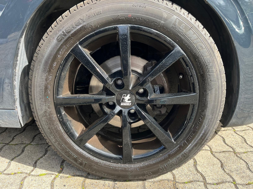 Peugeot 208 — 12