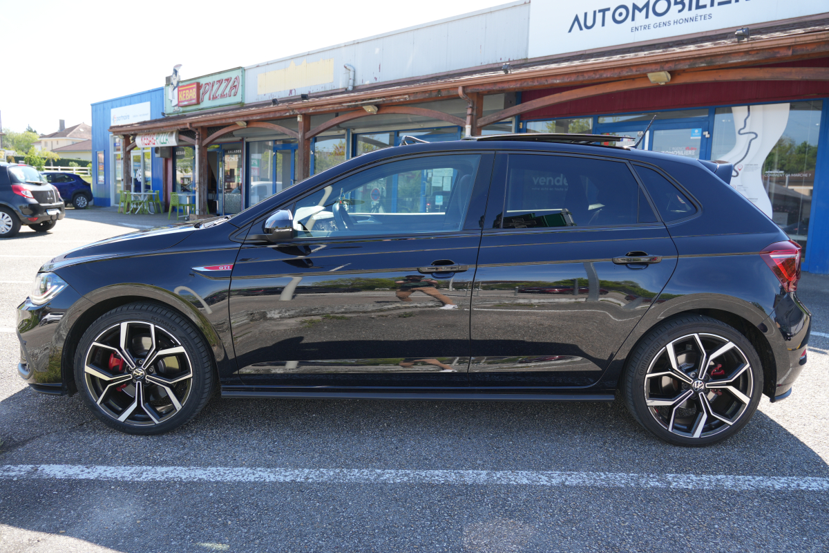 Volkswagen Polo — 9