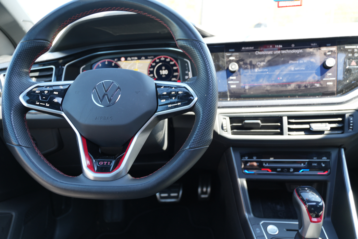 Volkswagen Polo — 12