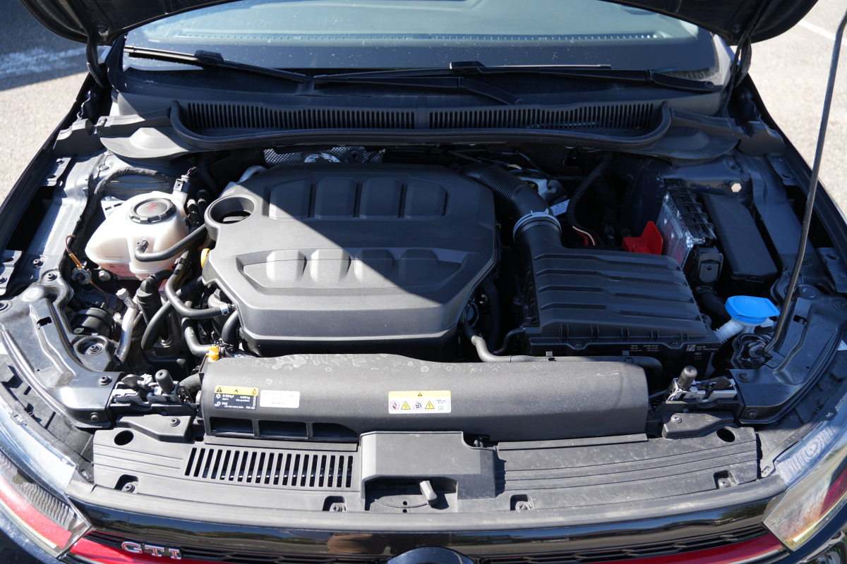 Volkswagen Polo — 40