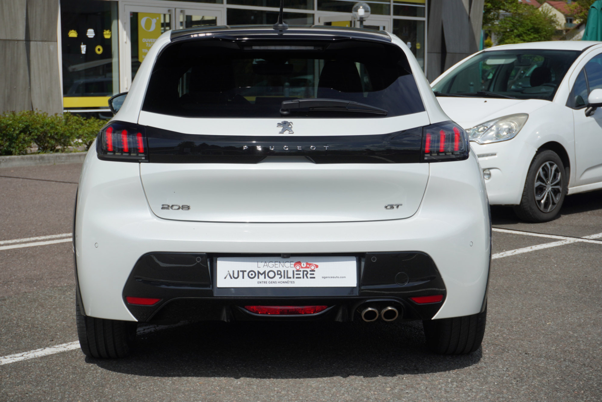 Peugeot 208 — 6