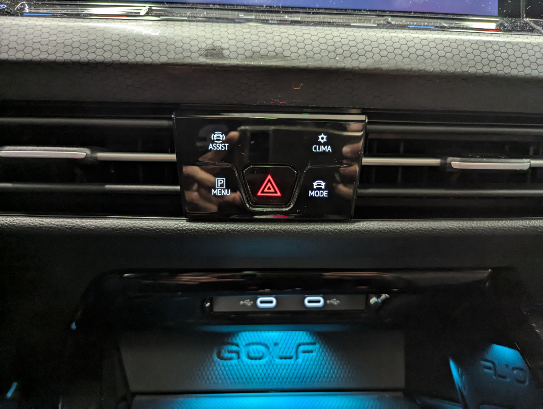 Volkswagen Golf — 24
