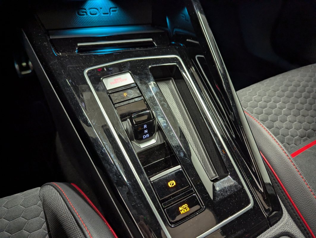 Volkswagen Golf — 23
