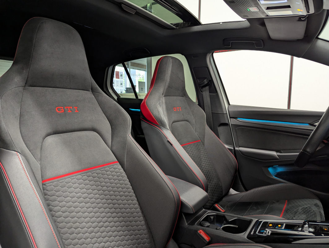 Volkswagen Golf — 12