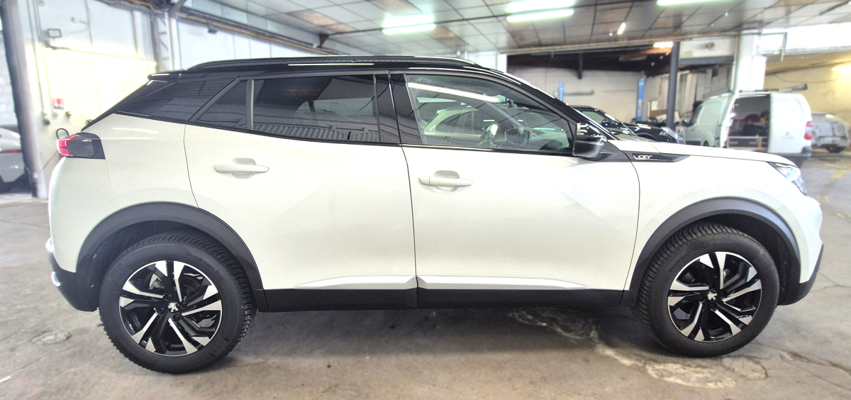 Peugeot 2008 — 24