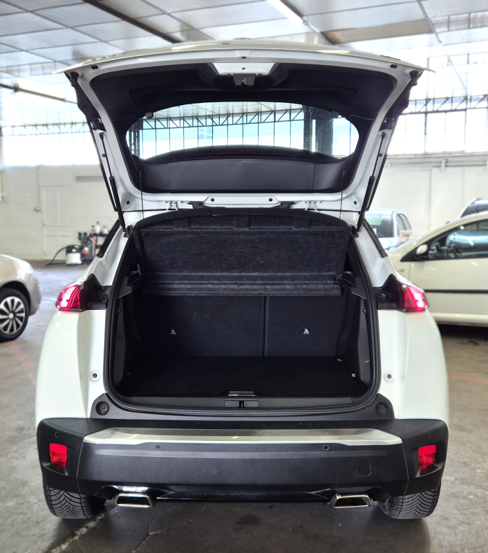 Peugeot 2008 — 26