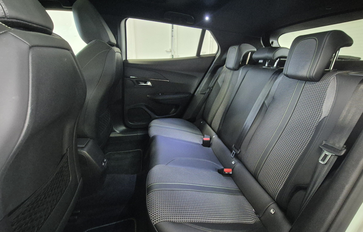 Peugeot 2008 — 11