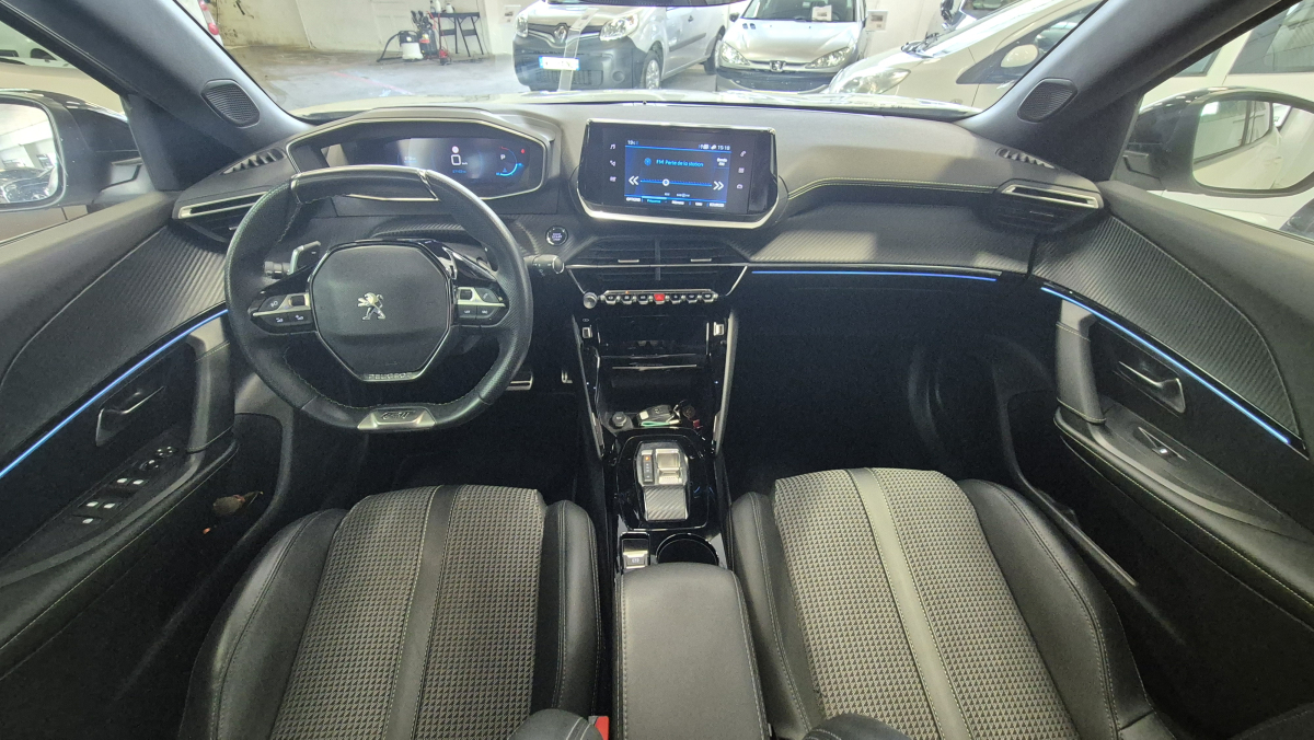 Peugeot 2008 — 13