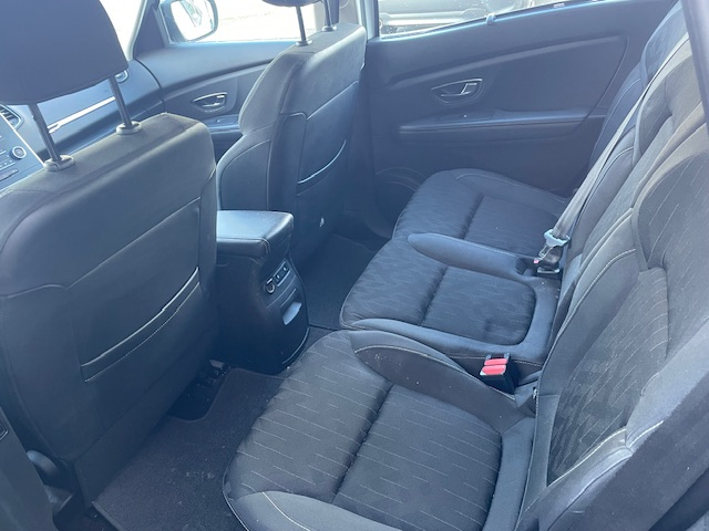 Renault Grand Scenic — 15