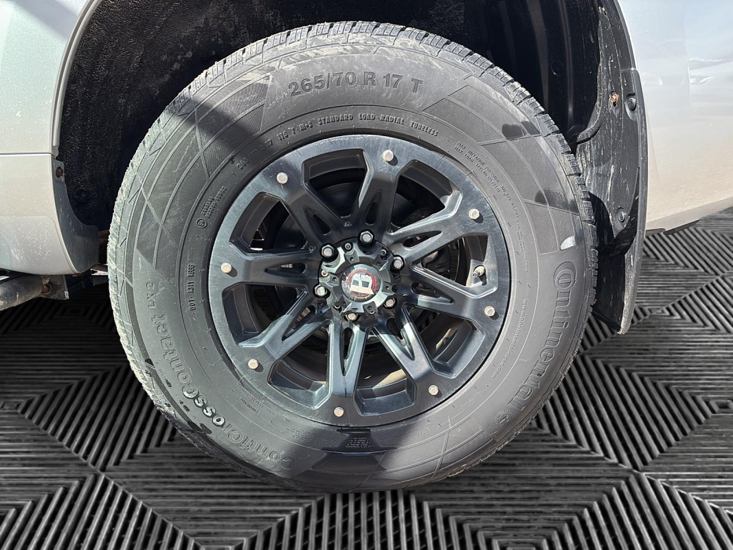 Toyota Land Cruiser — 19