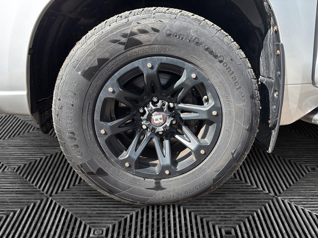 Toyota Land Cruiser — 21