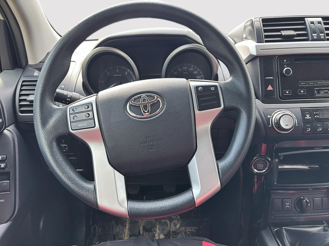 Toyota Land Cruiser — 10
