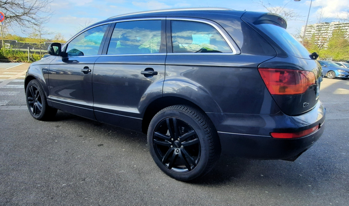 Audi Q7 — 6