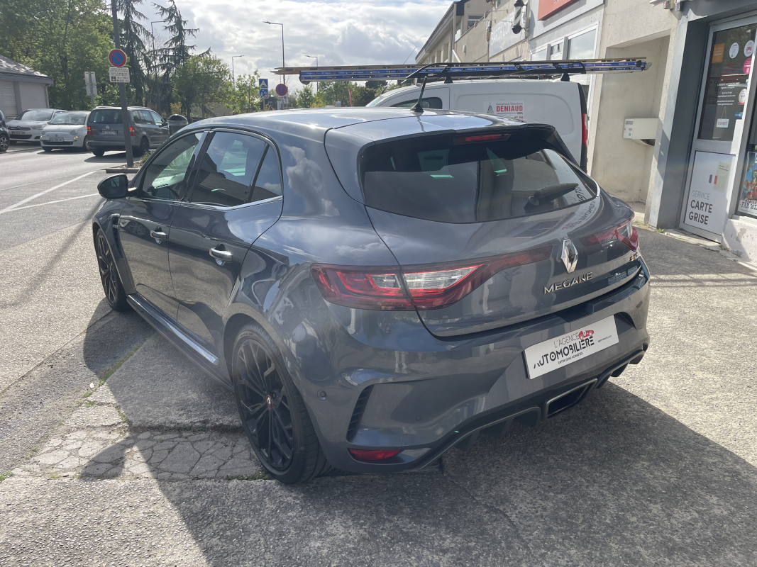 Renault Megane — 7