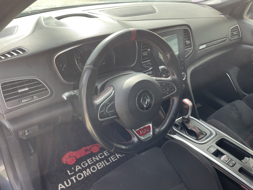 Renault Megane — 10
