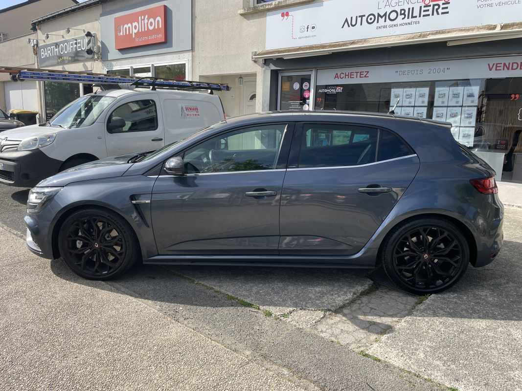 Renault Megane — 8