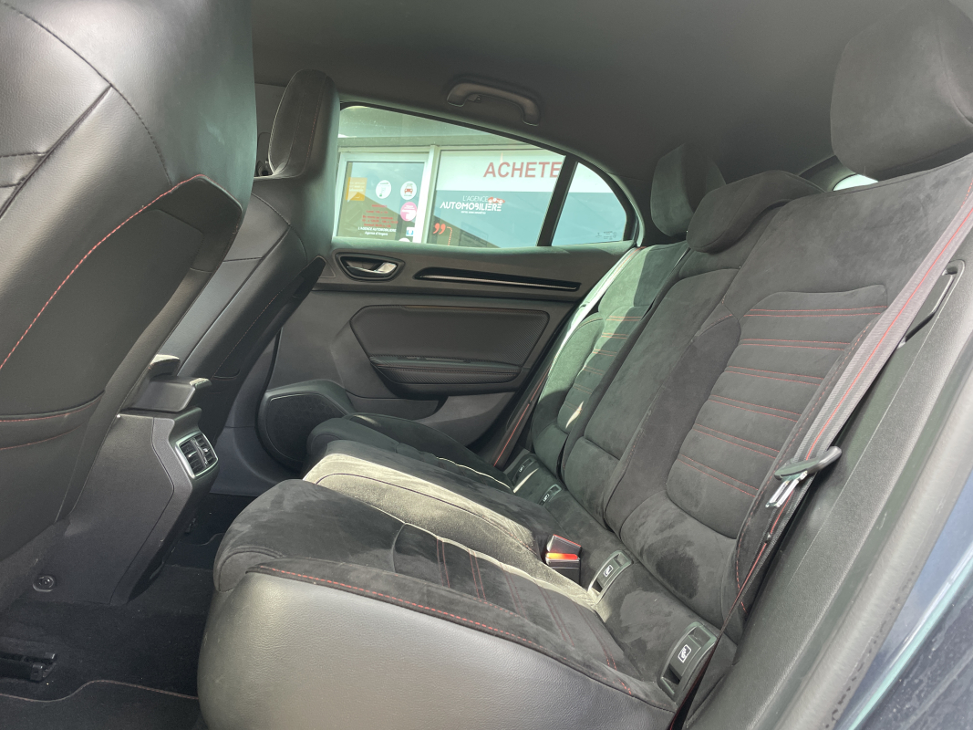 Renault Megane — 15