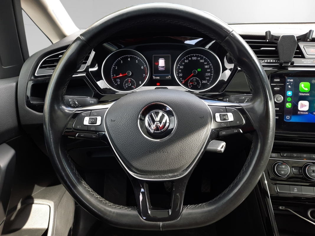 Volkswagen Touran — 10