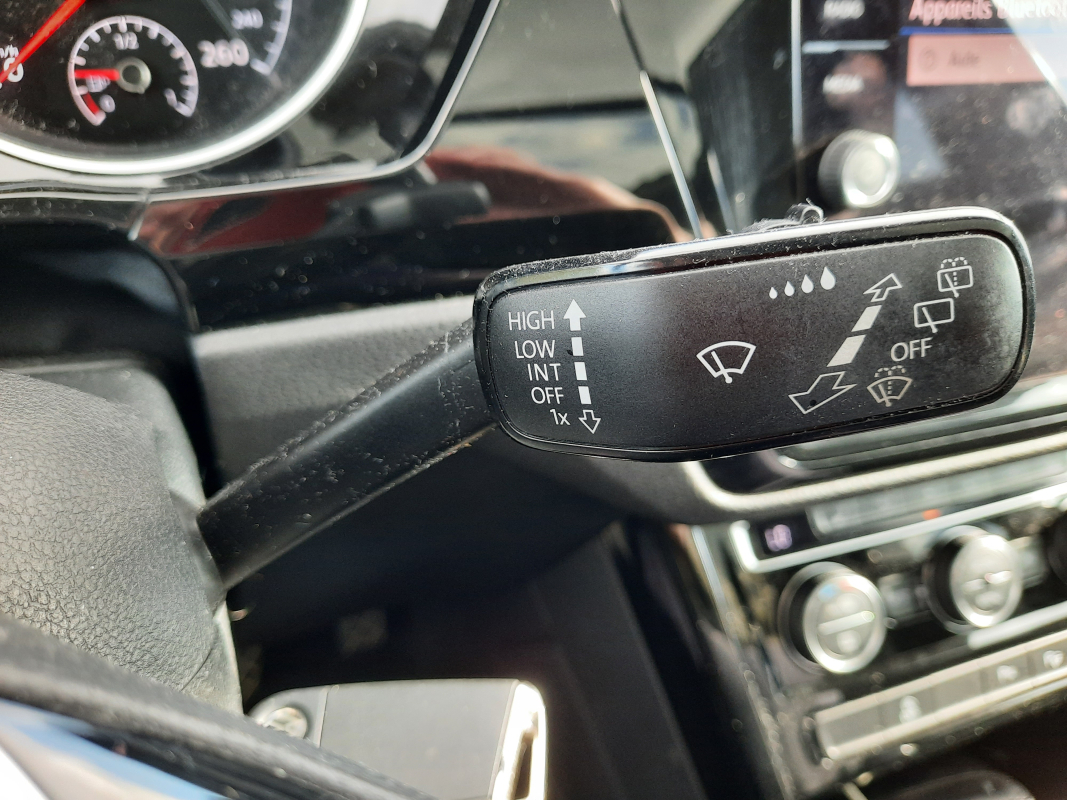 Volkswagen Touran — 11