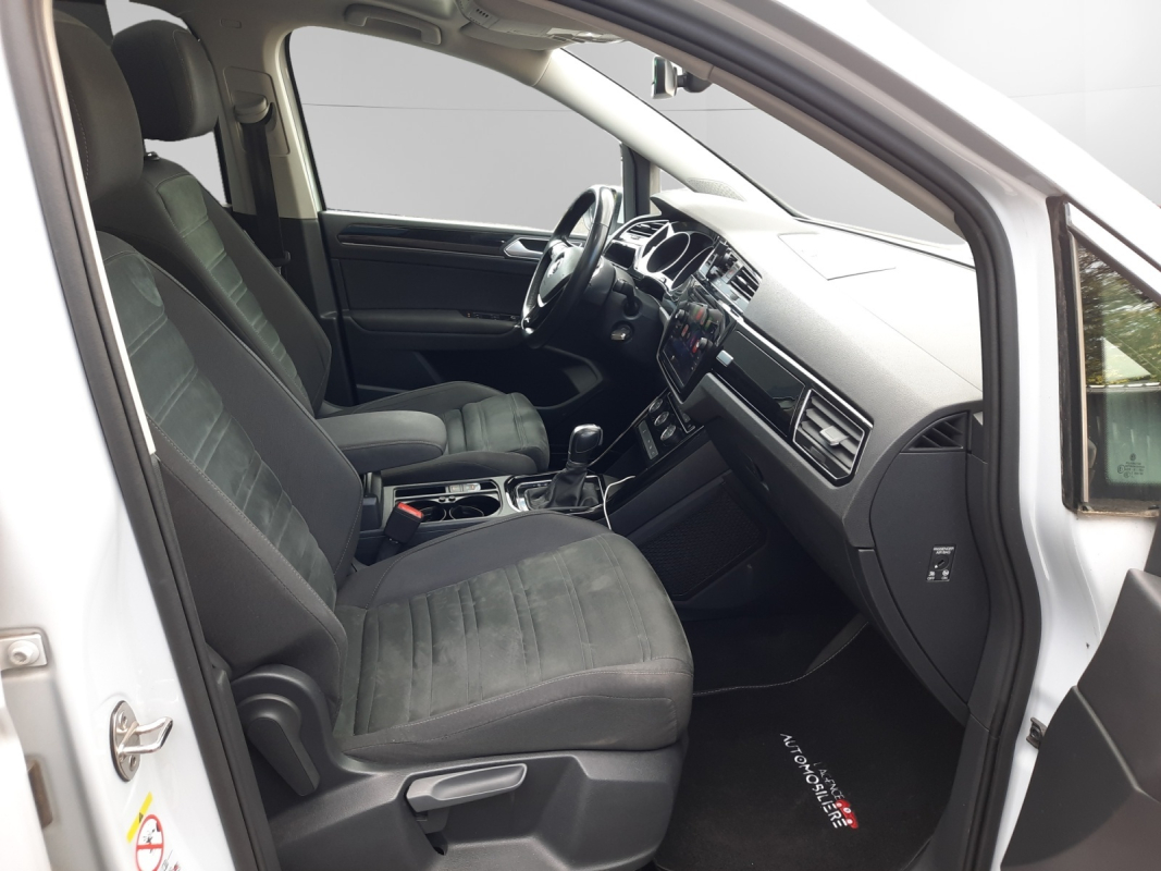 Volkswagen Touran — 27