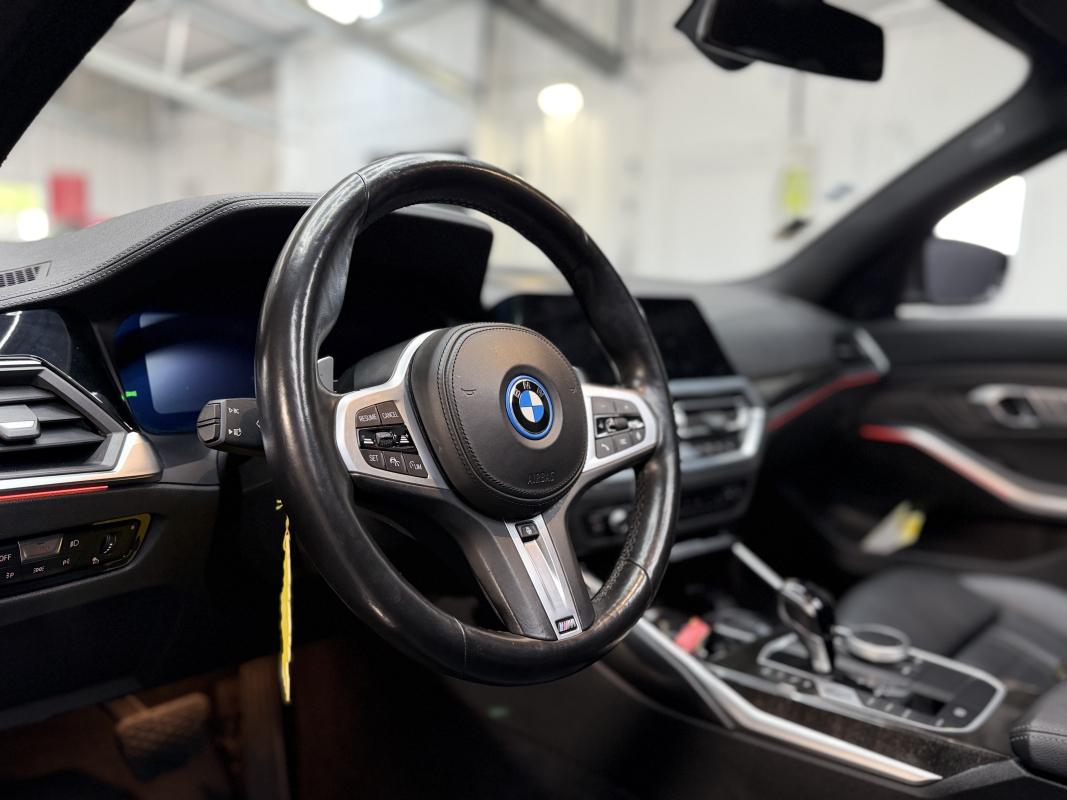Bmw Bmw Serie 3 — 8