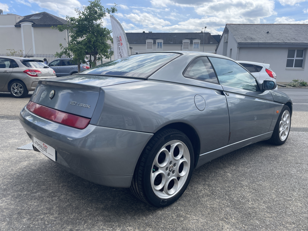 Alfa Romeo GTV — 5