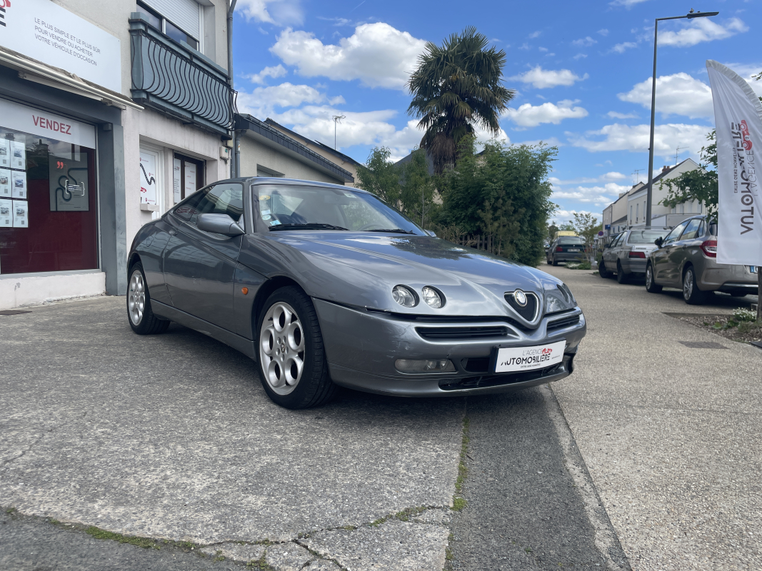 Alfa Romeo GTV — 3