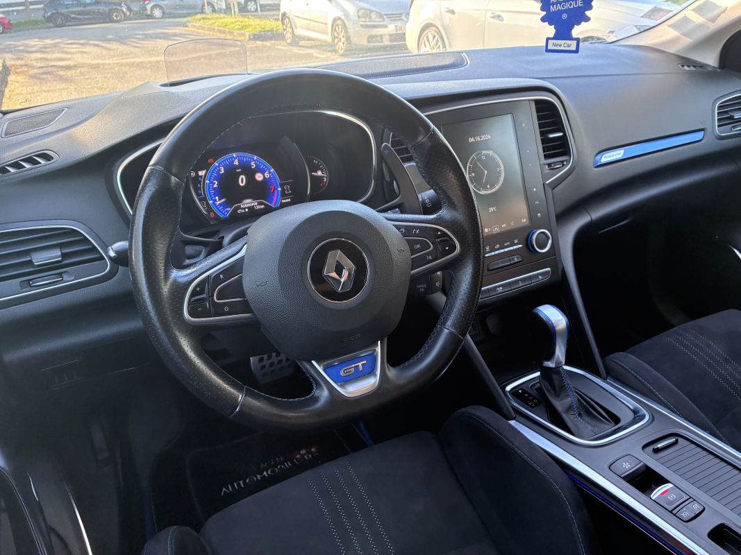 Renault Megane — 10