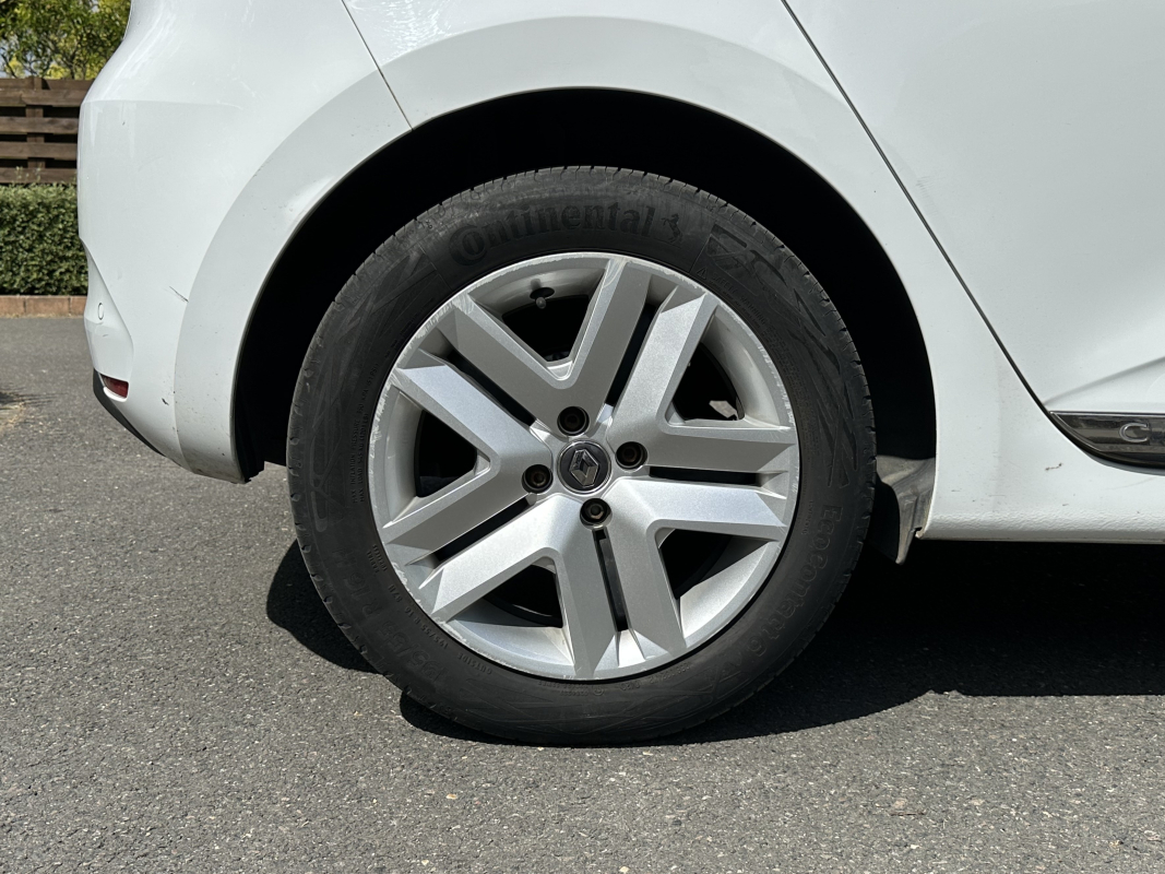 Renault Clio — 11