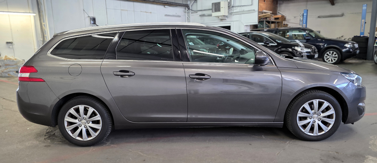 Peugeot 308 SW — 6