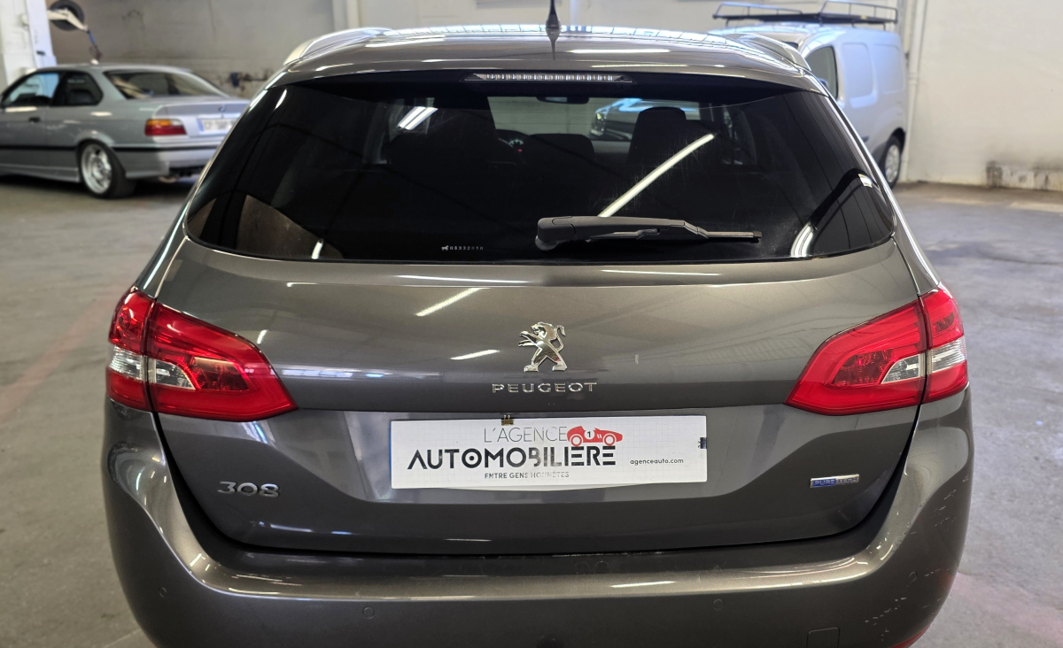 Peugeot 308 SW — 8