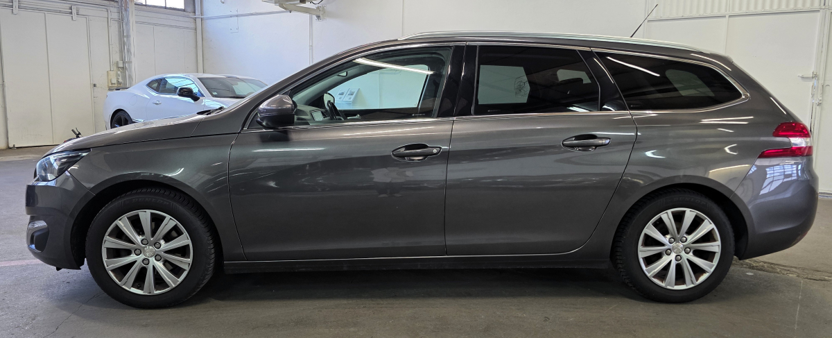 Peugeot 308 SW — 7