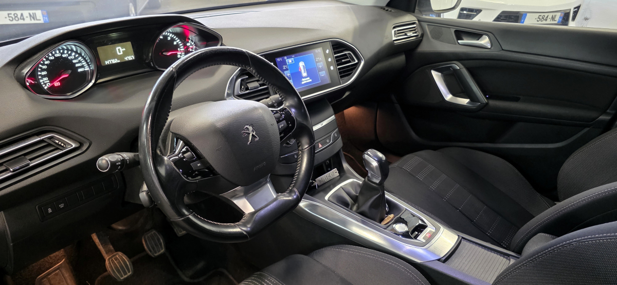Peugeot 308 SW — 9