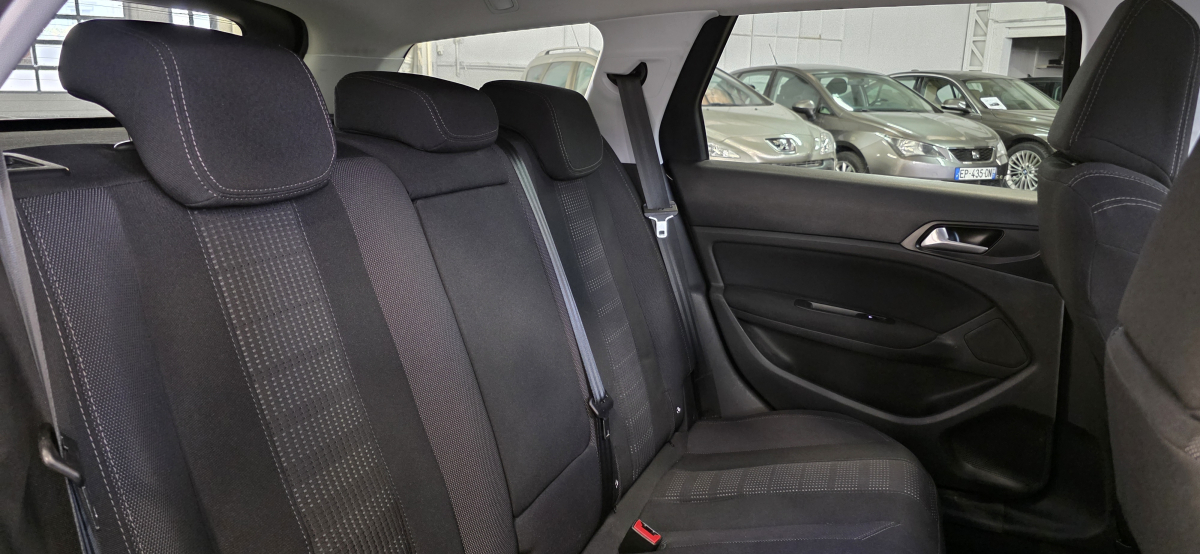 Peugeot 308 SW — 18