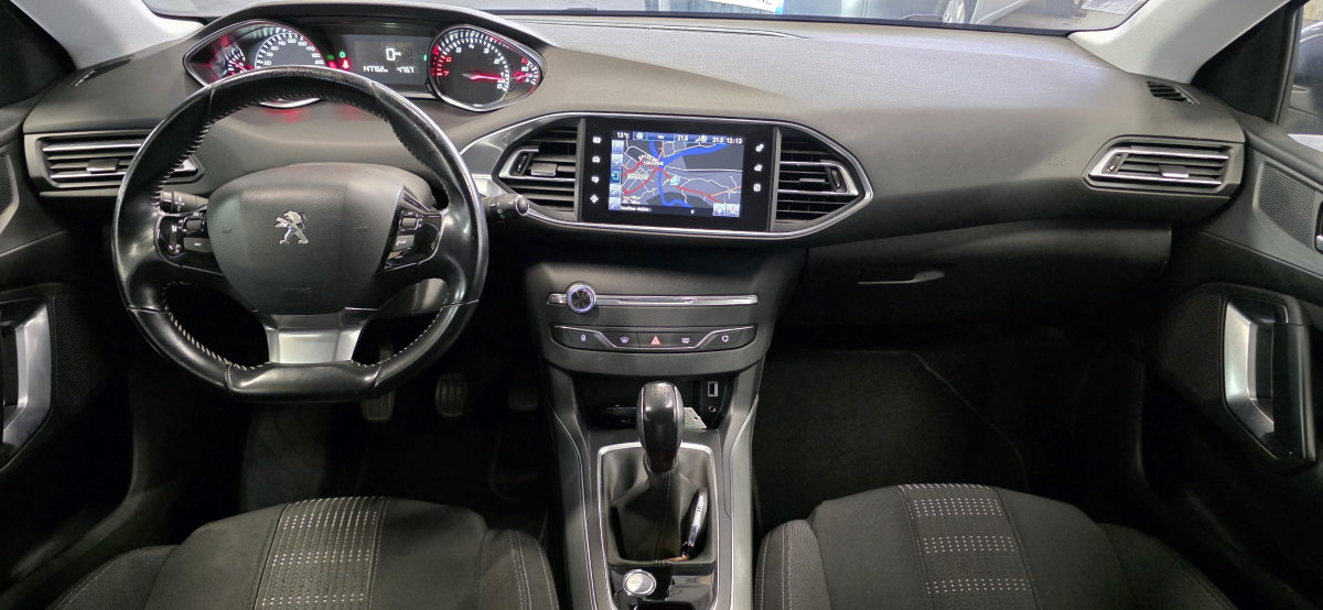 Peugeot 308 SW — 24